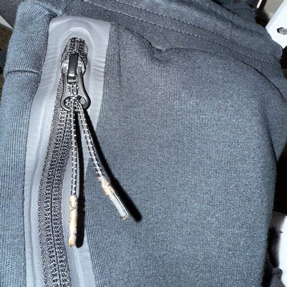 Nike Sportswear Tech Fleece Black Shorts 628984-010 Size Medium - Picture 6 of 6